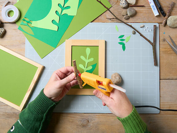 Schritt 5: Dann alles festkleben