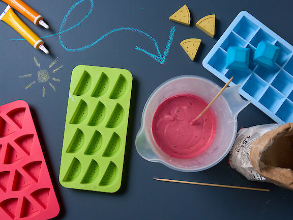 Schritt 4: Gips verrühren, bis die Masse cremig ist